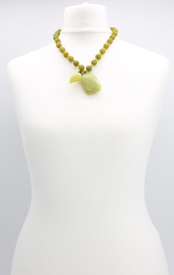 VINTAGE LEMON JADE WITH SQUARE PENDANT NECKLACE
