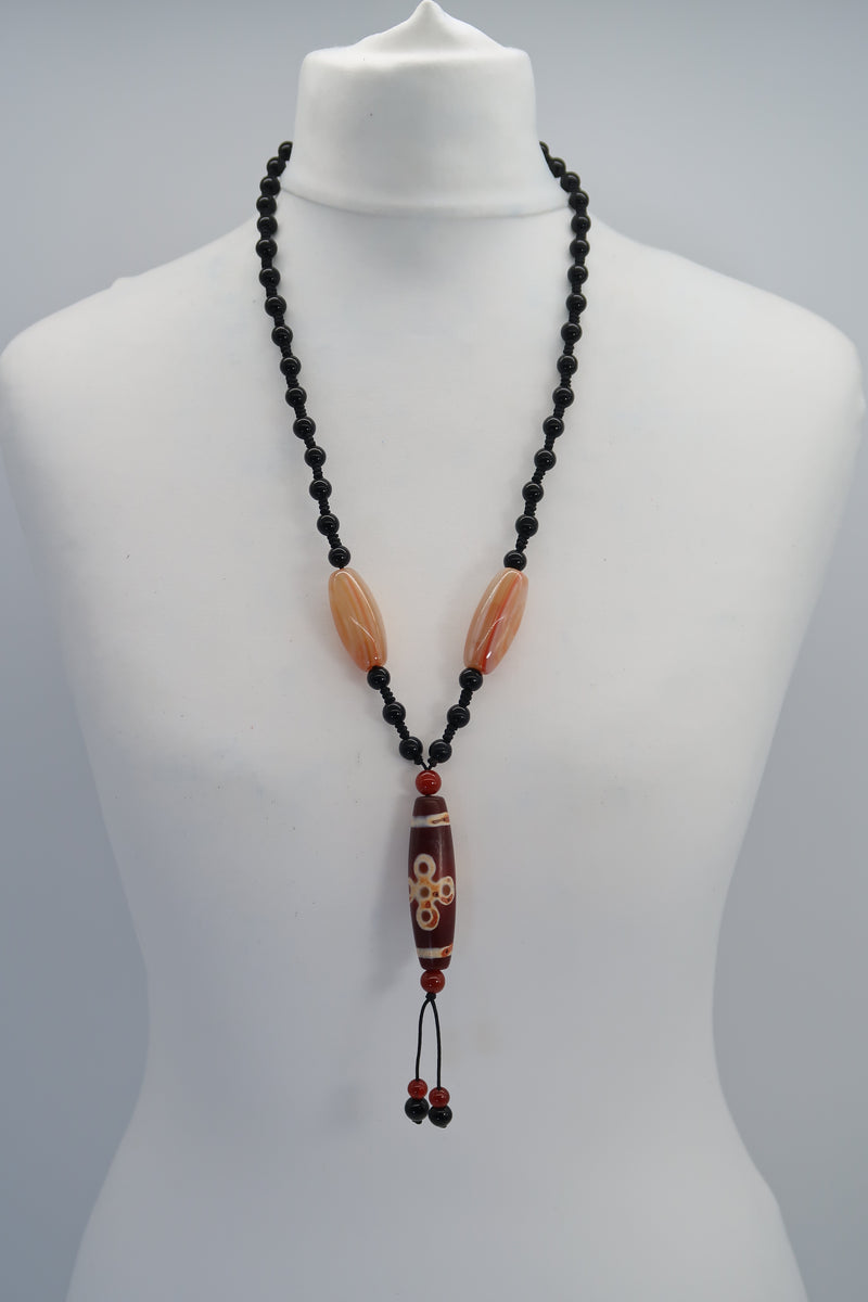 Vintage Glass Beads With Onyx Stone Pendant