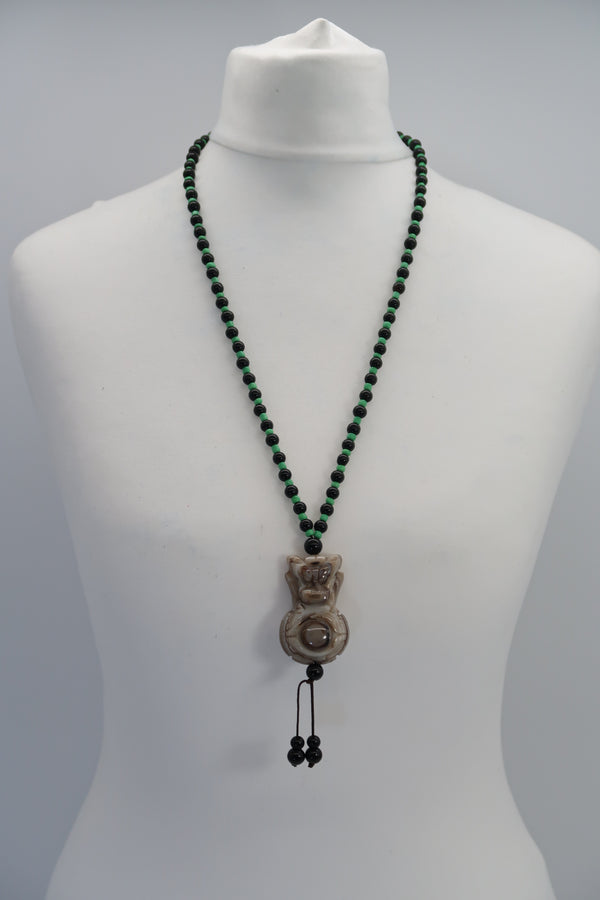 Vintage Glass Beads With Onyx Stone Pendant