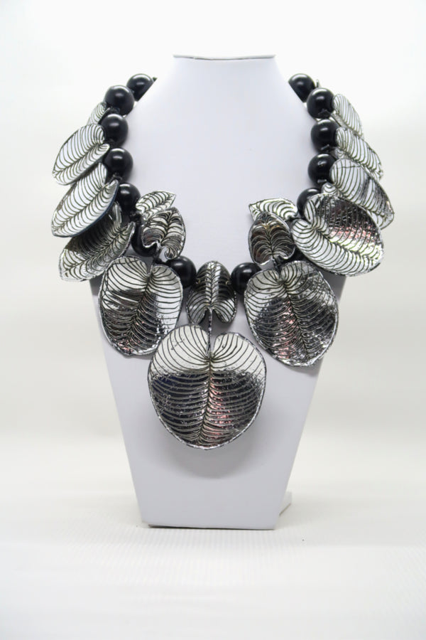 Handmade Coccoloba Leaf Necklace – Recycled Plastic & Wood Statement Jewelry