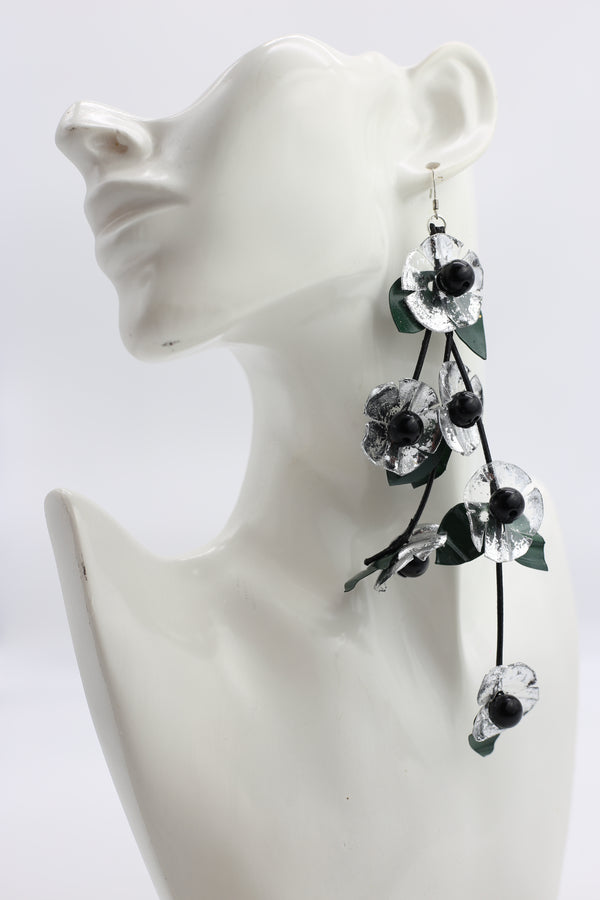 UPCYCLED PLASTIC BOTTLES POPPY WITH GREEN LEAF EARRINGS - Gilded