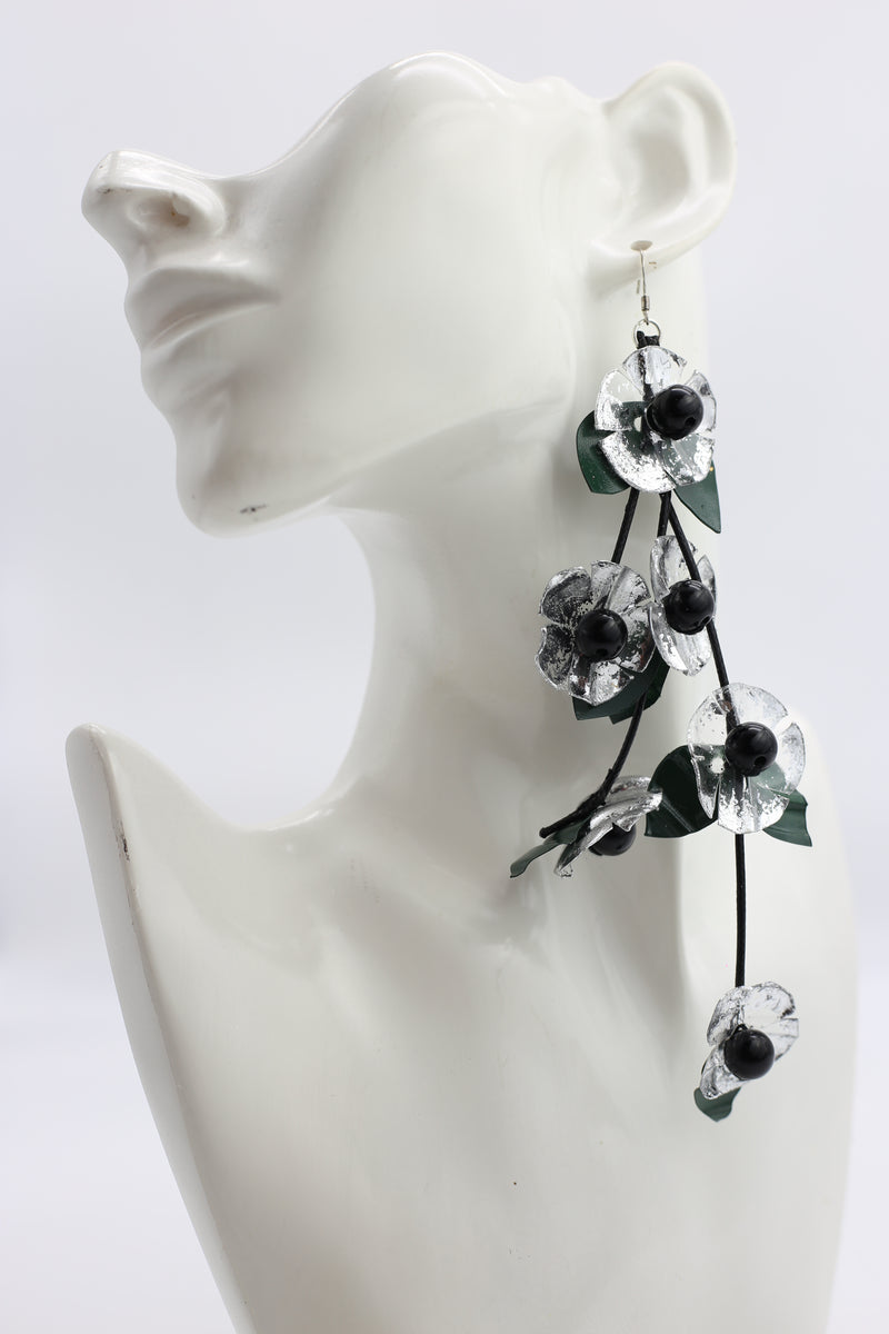 UPCYCLED PLASTIC BOTTLES POPPY WITH GREEN LEAF EARRINGS - Gilded