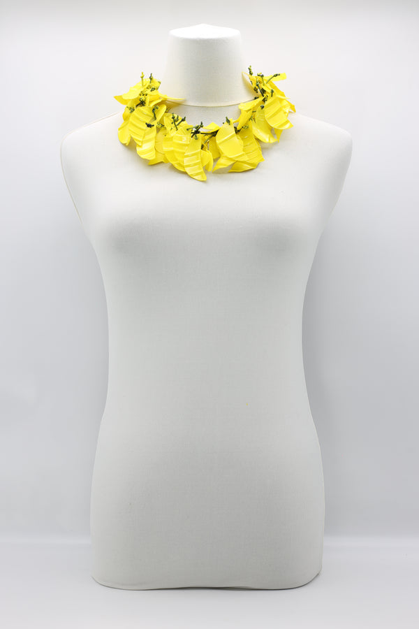 RECYCLED PLASTIC BOTTLES BANANA NECKLACE SHORT - Jianhui London