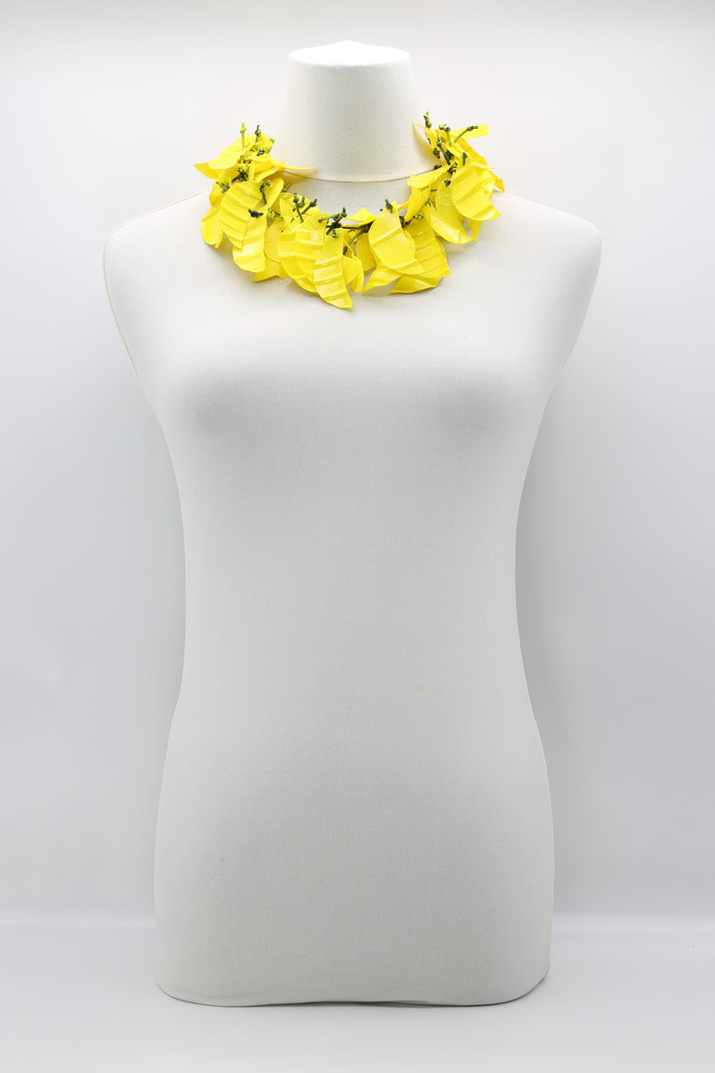 RECYCLED PLASTIC BOTTLES BANANA NECKLACE SHORT - Jianhui London