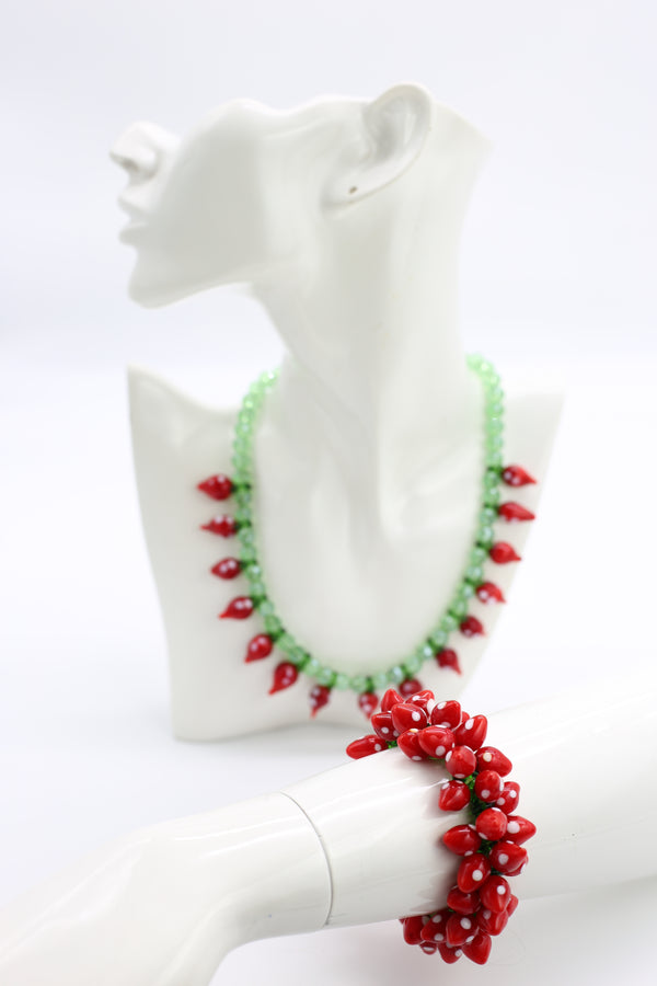 Vintage Strawberry Glass Beads necklace & Bracelet