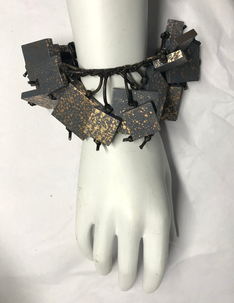 WOODEN SQUARES ON ELASTIC BRACELET HAND PAINTED - Jianhui London
