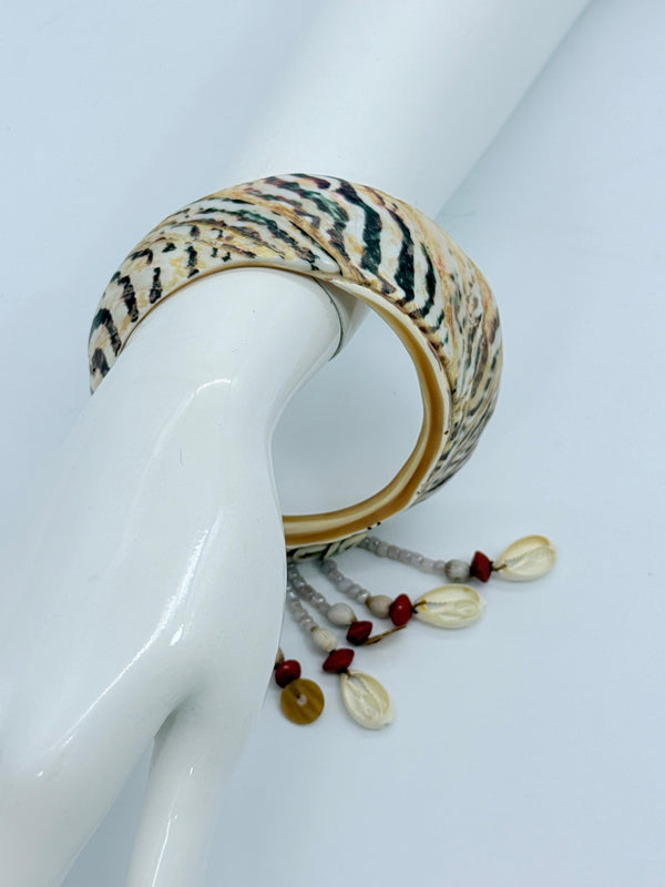 Asmat Vintage Shell Cascade Bangle Trio – Limited Edition