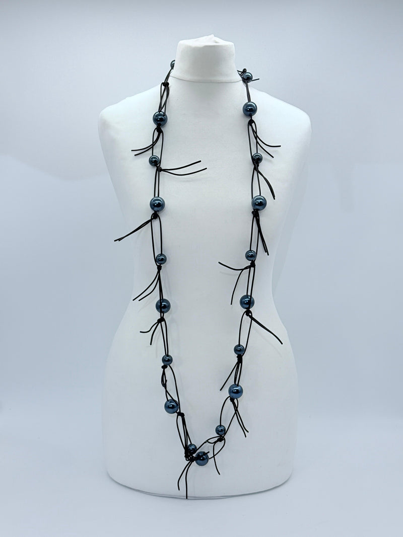 FAUX PEARLS ON LEATHERETTE CHAIN NECKLACE - BIG