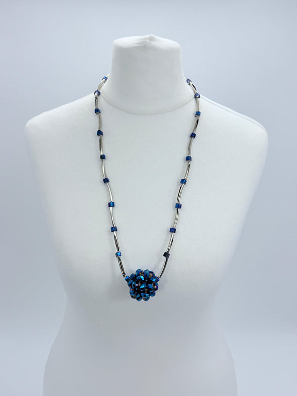 VINTAGE CRYSTAL ROUND SHAPE PENDANT NECKLACE- Short