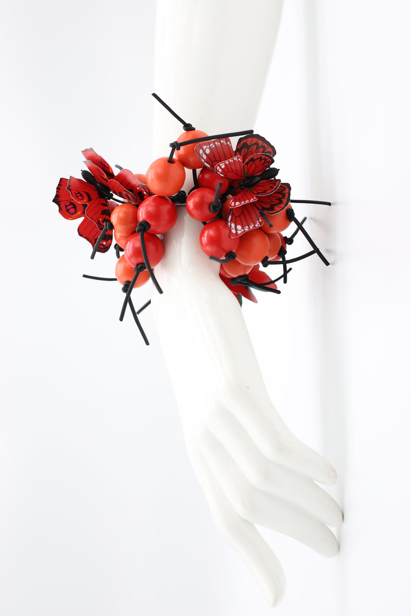 BUTTERFLIES WITH WOODEN BEADS BRACELET - Jianhui London