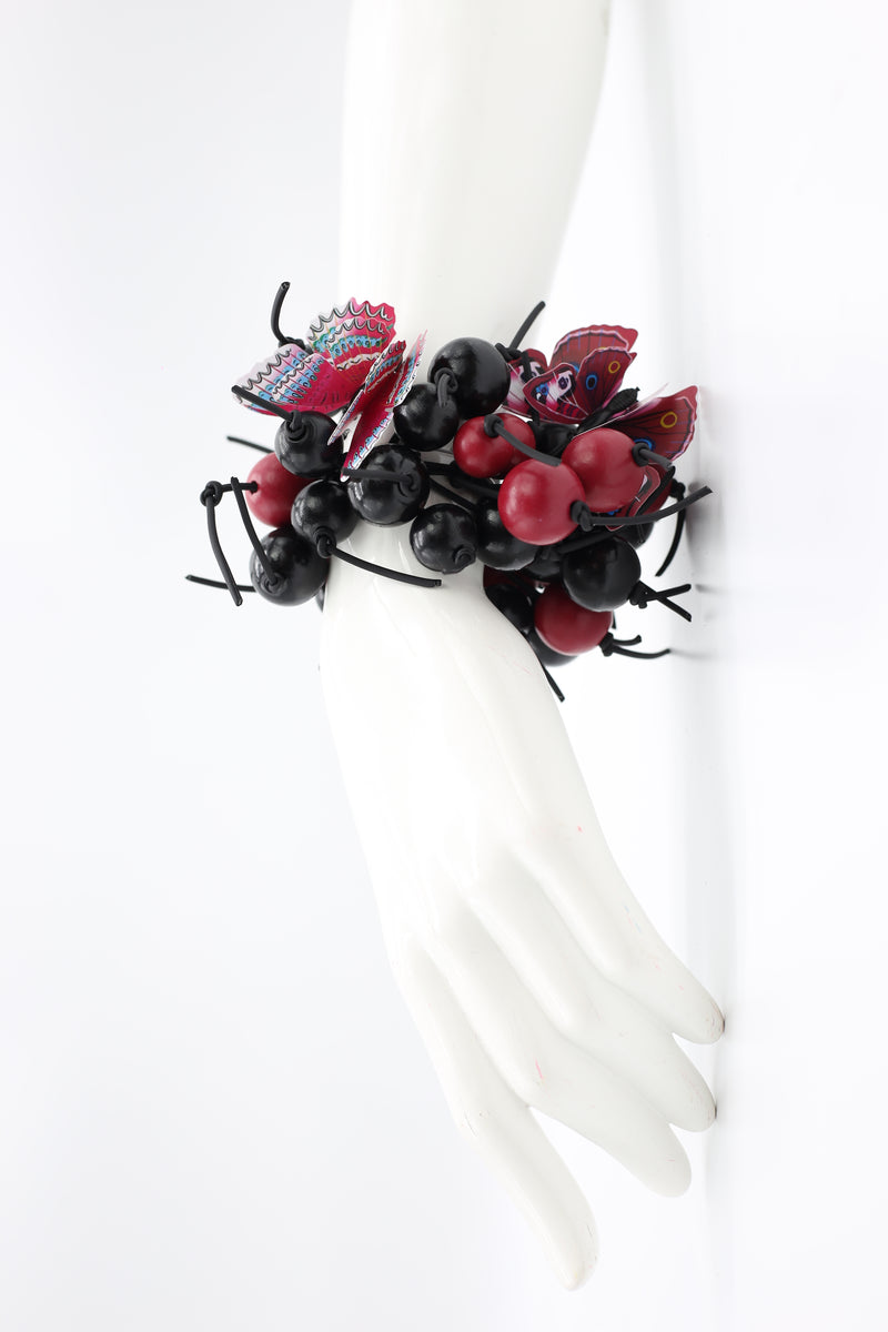 BUTTERFLIES WITH WOODEN BEADS BRACELET - Jianhui London