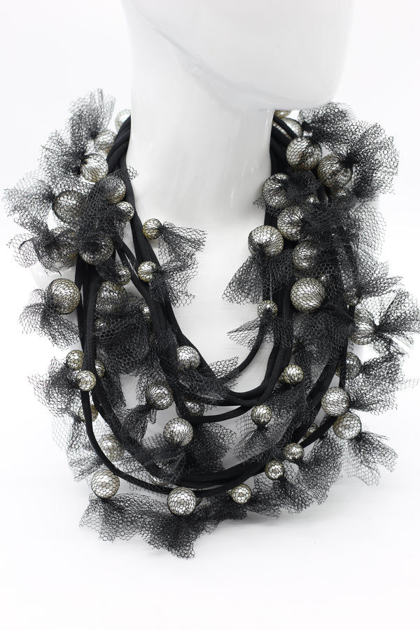 Mesh-wrapped Faux Pearls Necklaces - Jianhui London