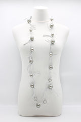 FAUX PEARLS ON LEATHERETTE CHAIN NECKLACE - BIG - Jianhui London