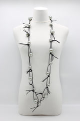 FAUX PEARLS ON LEATHERETTE CHAIN NECKLACE - BIG - Jianhui London