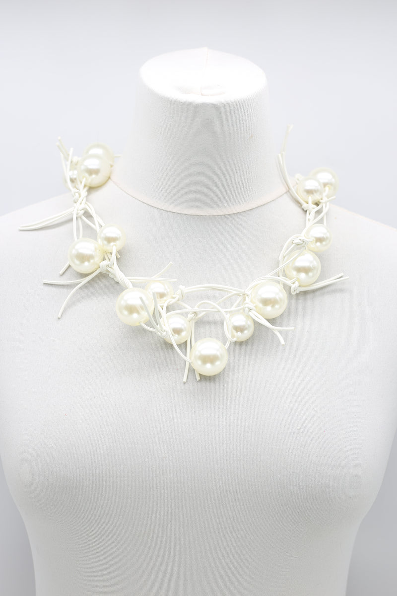 FAUX PEARLS ON LEATHERETTE CHAIN NECKLACE - BIG - Jianhui London
