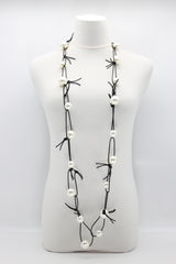 FAUX PEARLS ON LEATHERETTE CHAIN NECKLACE - BIG - Jianhui London
