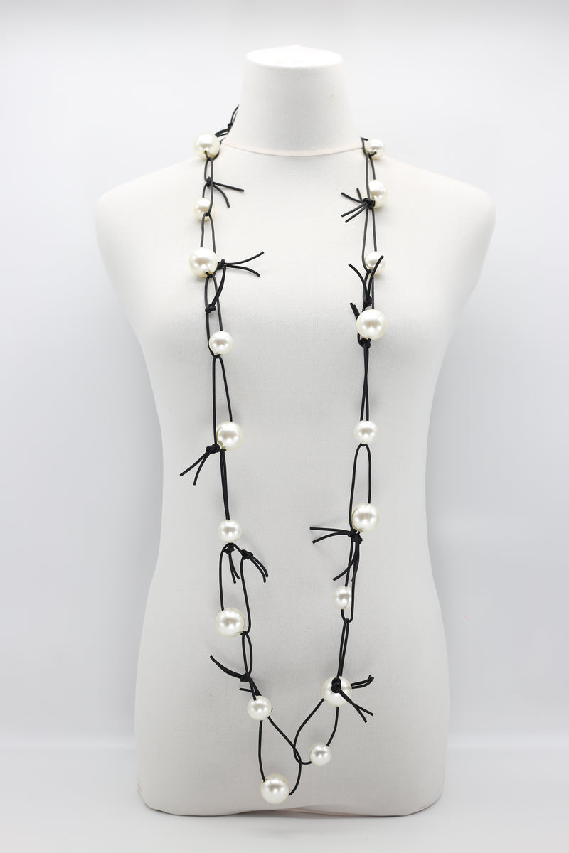 FAUX PEARLS ON LEATHERETTE CHAIN NECKLACE - BIG - Jianhui London